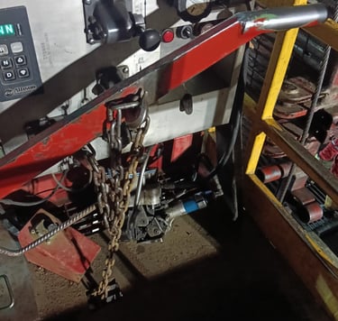 patecabra asegurada a la cadena freno manual del perforador