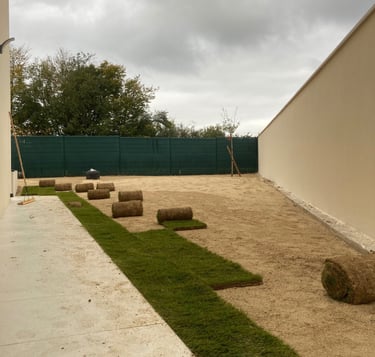 Pose de gazon en rouleau à Soisy-sur-Seine et aux alentours.