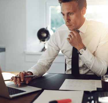 professional nfl jobs employee optimizing a linkedin profile