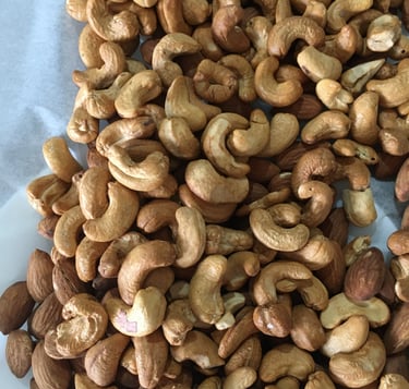 roasted unsalted almond and cashew