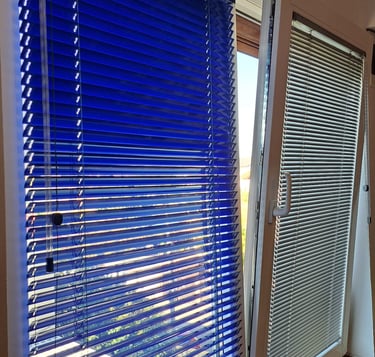 Producator jaluzele orizontale din aluminiu cu lamele de 25 sau 16 mm, Asiroll Livram in toata tara