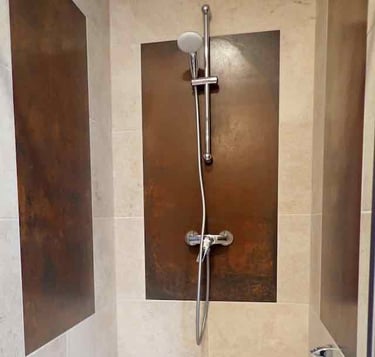 douche italienne chambre 2 meublé de tourisme confort et lumière