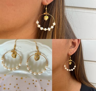 créoles en perles d'eau douce avec un petit coeur