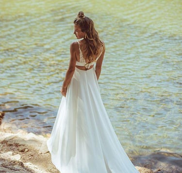 Effortless hairstyle for rustic wedding dress salon UHMA store Lisbon Portugal