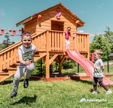 polana suche, plac zabaw, dzieci, radość