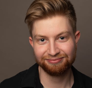 Professional digital marketing reference and owner of Ian R Creative