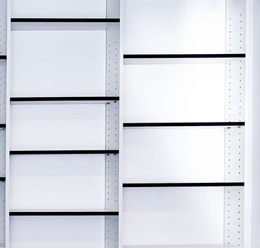 Rangement mural Shelfi – La Garenne-Colombes – bibliothèque design contrastée