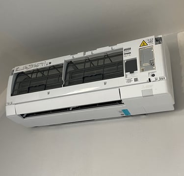 Installation split clim par PAC OURAGAN : pose soignée et mise en service d'une climatisation.