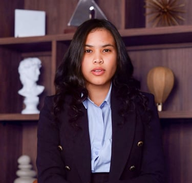 Dra. Débora Valcacio, advogada da Valcacio Advocacia