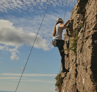 bautismo de escalada en cedeira y cabo ortegal, xeoparque cabo ortegal