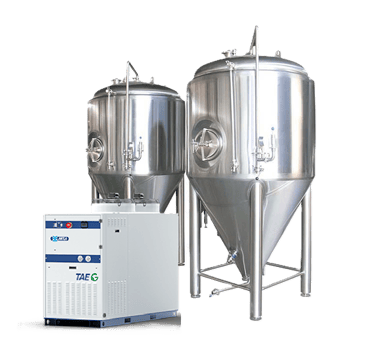 Industrial brewery chiller system with stainless steel fermentation tanks