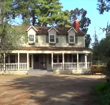 Atticus Shaffer Vlog of 'The Waltons' House