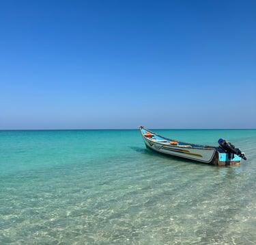 Socotra island tour Shoab beach boat