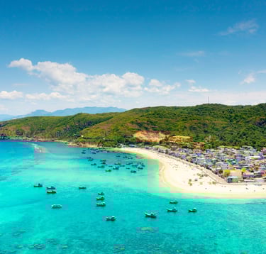 Quy Nhon Wietnam, plaża i wioska rybacka