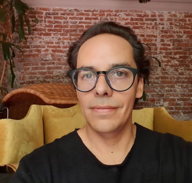 Oscar  - Teacher and Founder of Vibrant Spanish