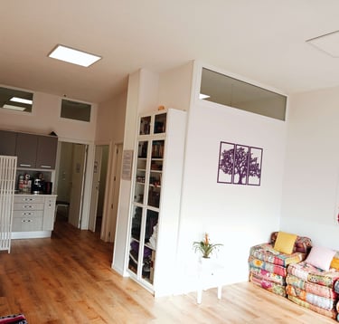 Espacio de encuentro charlas y pequeños talleres de bienestar y espiritualidad