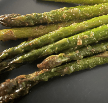 asparagus - closeup on plate for FlavorfulBites site