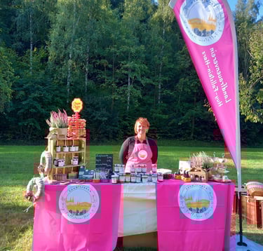 Bei Fragen oder Anliegen können Sie uns gerne kontaktieren. Nutzen Sie dazu einfach das Formular.