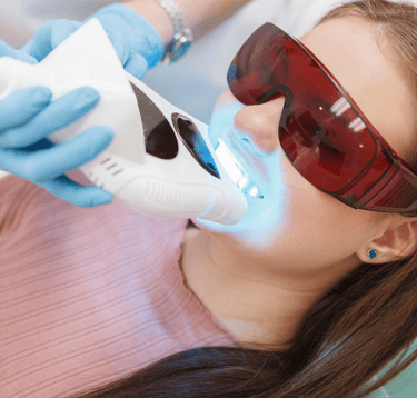 Clínica especializada em branqueamento dentário profissional em Setúbal.