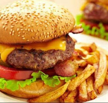 Hamburguesa Con Papas a la francesa, Deli Pizza Cajamarca