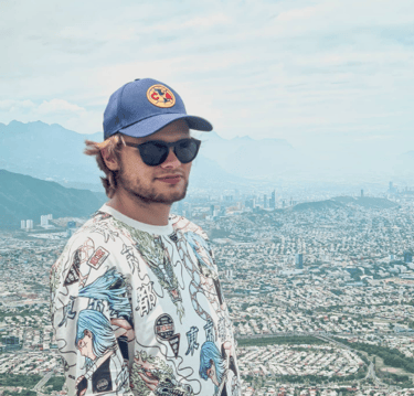 Deivido atsiliepimas apie "Po Kipro Saule"