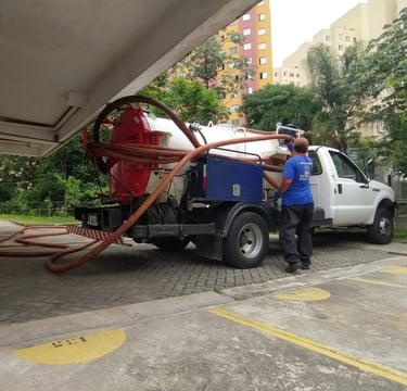 caminhão com sucção 