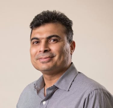 Customer-centric executive with six engineering licenses, known for leadership in Marine, Offshore,
