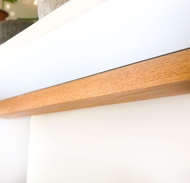 Bureau Shelfi – La Garenne-Colombes – tasseaux chêne massif – détail étagère