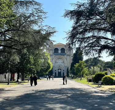 Basilique Ste Germaine a Pibrac, près de Toulouse