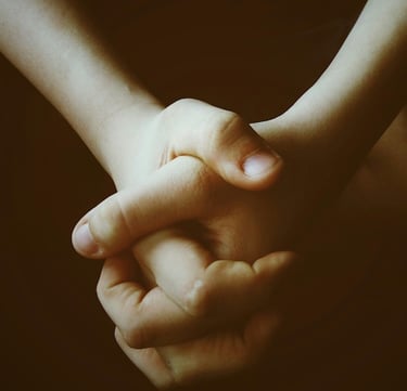 Praying employee denied religious accommodations due to workplace religious discrimination