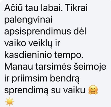 atsiliepimas baltame fone