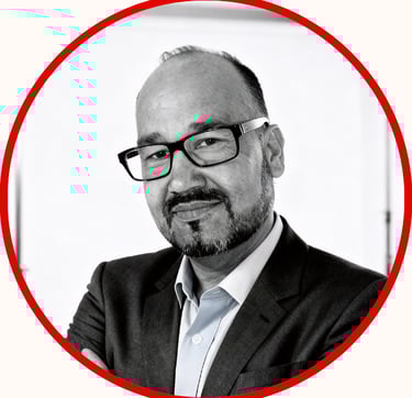 “Professional portrait of Peter Parmar”