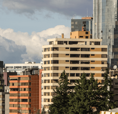 Edificios de Quito moderno