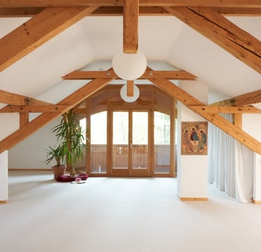 Seminarzentrum Riederalp; Yogaraum von innen