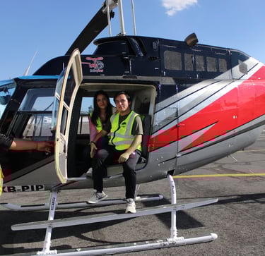 Pasajeros para vuelo en helicoptero romantico en cdmx