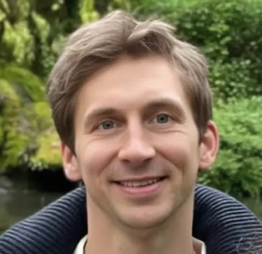 Portrait of Apart’Moment CEO, corporate accommodation company leader