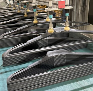 perchas de plástico