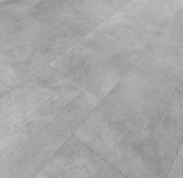 Sol pvc gris imitation carrelage posé par l'artisan menuisier en Vendée 
