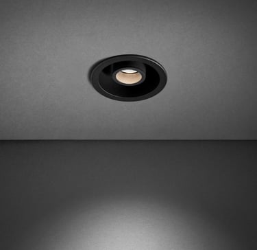 Foco empotrable IRIS SYSTEM de techo negro, con apertura de luz circular