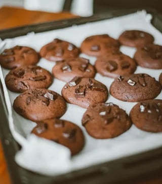 3-ingredient-no-bake-keto-chocolate-chip-cookie