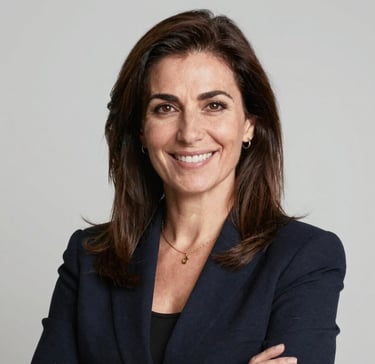 woman wearing black crew-neck shirt