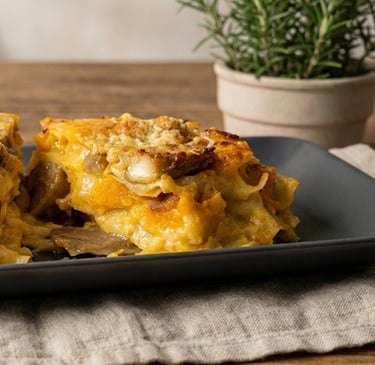 Creamy pumpkin lasagna - With béchamel, brie & mushrooms