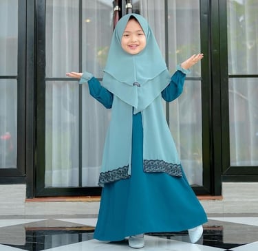 kids abayas. kids jilbab. abayas for kids