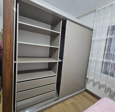 GARDIROP İÇ TASARIMI GİZLİ ÇEKMECE
