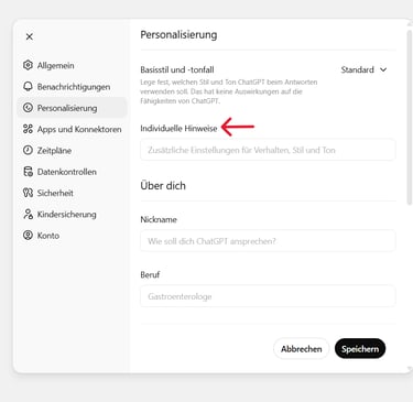 Screenshot der ChatGPT-Einstellungen: Ein roter Pfeil markiert das Feld für individuelle Hinweise