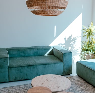 Zona de trabajo flexible en WanderHub Menorca