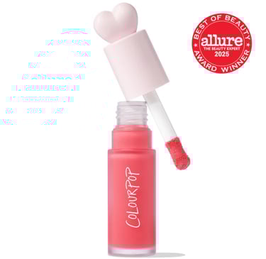 a close up of a lip - lip lip gloss lip gloss