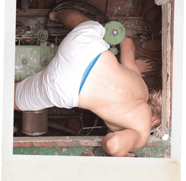 Réparation du moteur du vieux gréement "le Skjoldnaes"