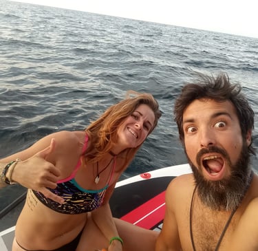 Los fundadores sobre un paddle