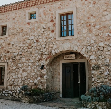 bastide domaine du planet pourrières entrée
